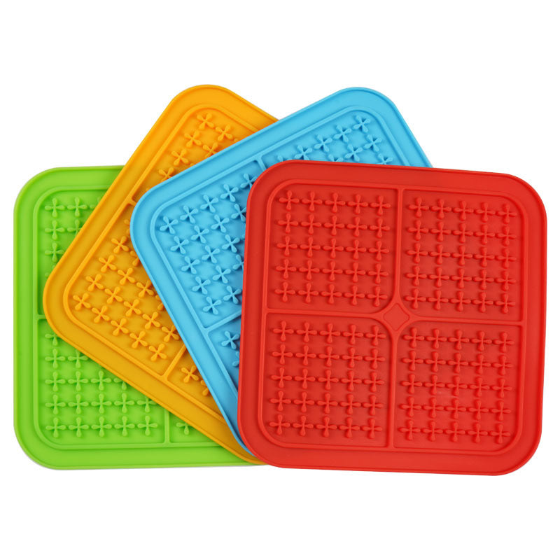 Silicone Slow Feeding Lick Mat — Non-Slip Calming Pad for Pets