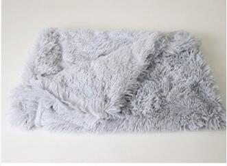 PV Plush Pet Blanket — Warm Sherpa Mat for Dogs & Cats