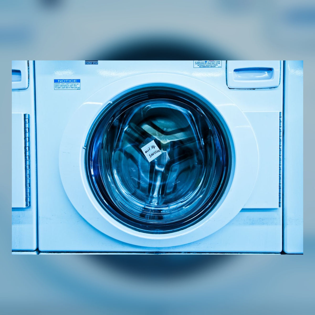 Pet hair laundry catcher in a washing machine drum
